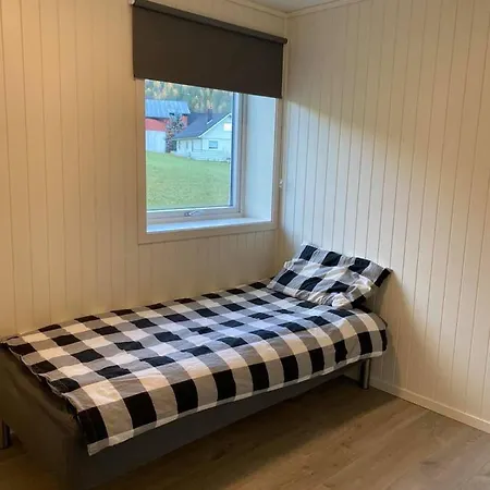 Crystal Apartments, D Stryn